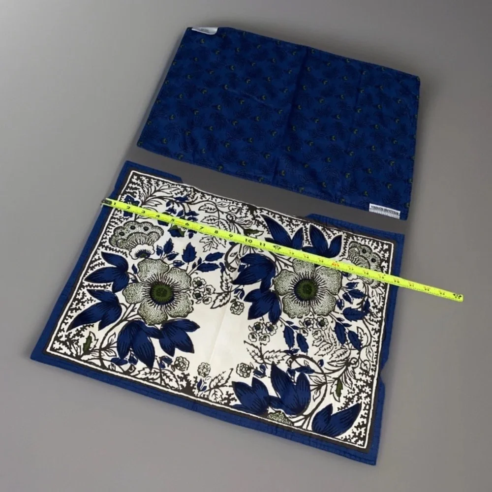 Williams Sonoma Navy Blue Cream Floral Placemats Set‎ (2)